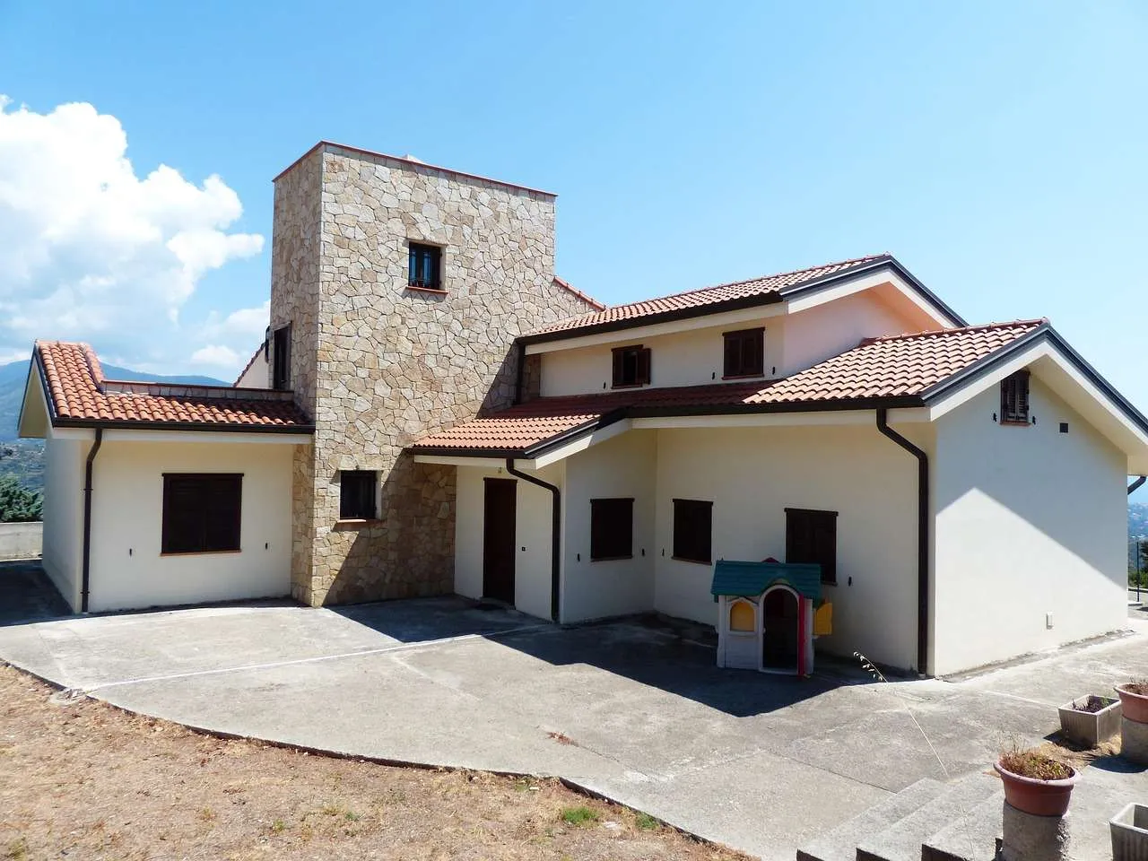 Repair of Roofing: A Comprehensive Guide